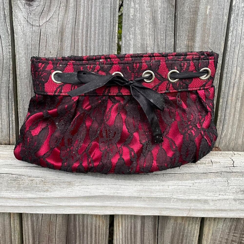 Gothic lace clutch bag‎